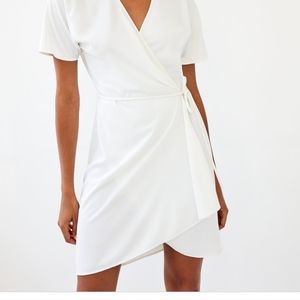 Aritzia Babaton White Wallace dress